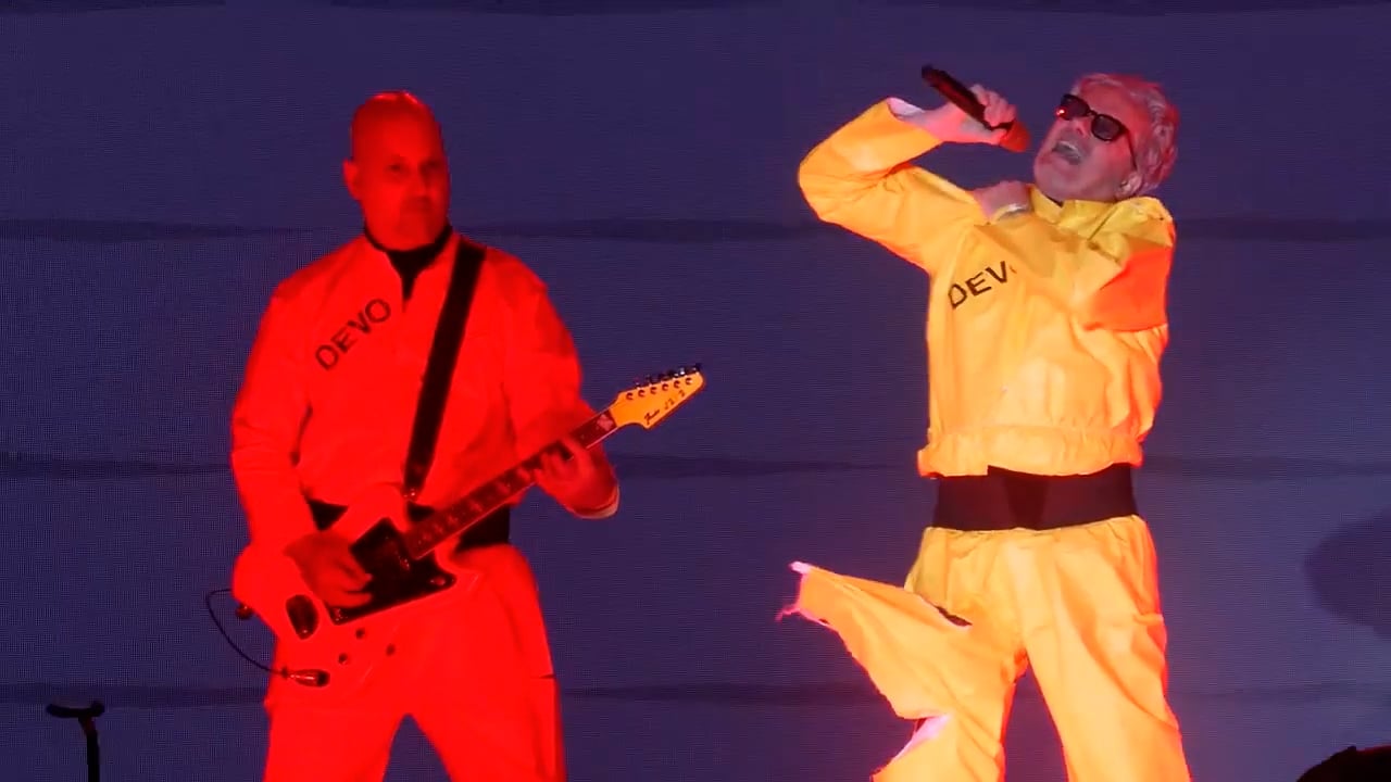 Devo
