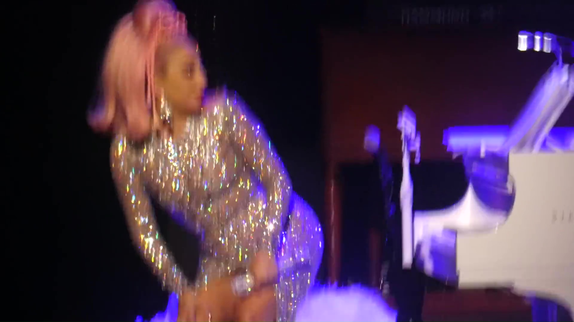 Landy-Gaga-MGM-Las-Vegas-2019-1
