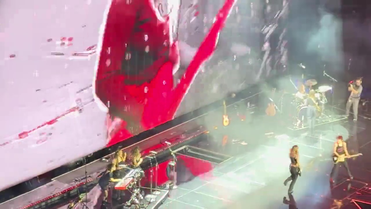 Olivia Rodrigo Madison Square Garden 2024 (9)
