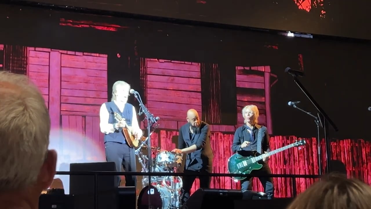 Paul McCartney at Acrisure Arena 2025 (13)
