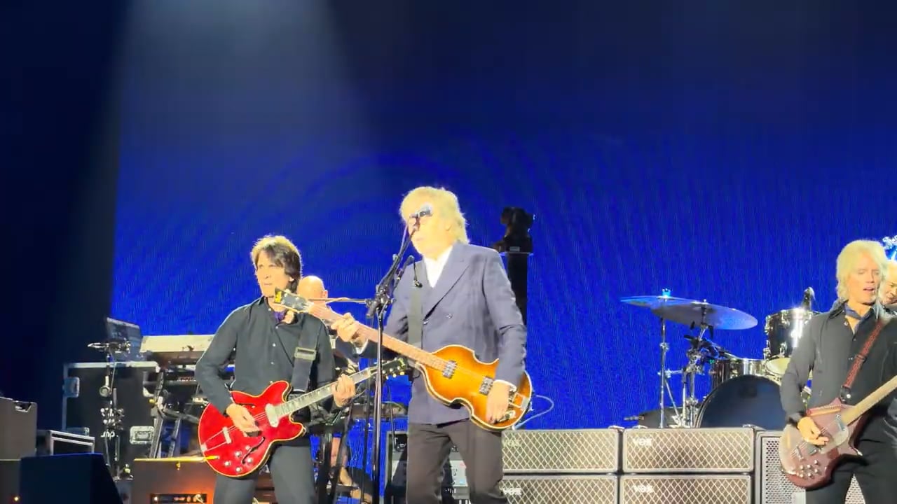 Paul McCartney at Acrisure Arena 2025 (29)
