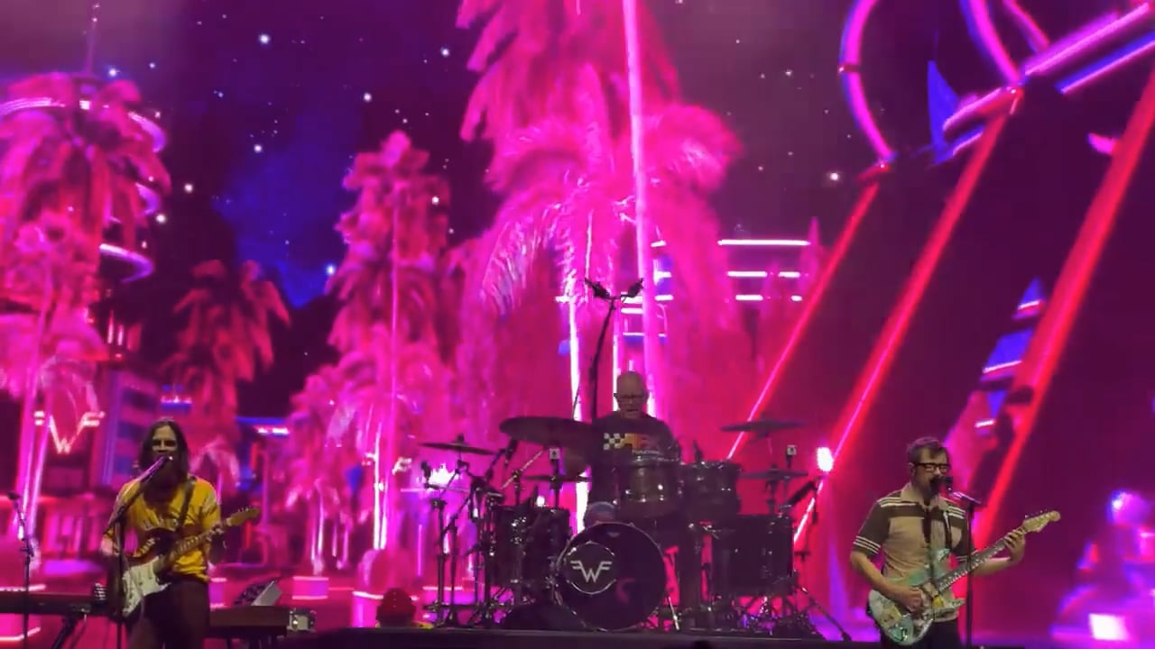 Weezer – Oceans Calling 2025 nude (5)
