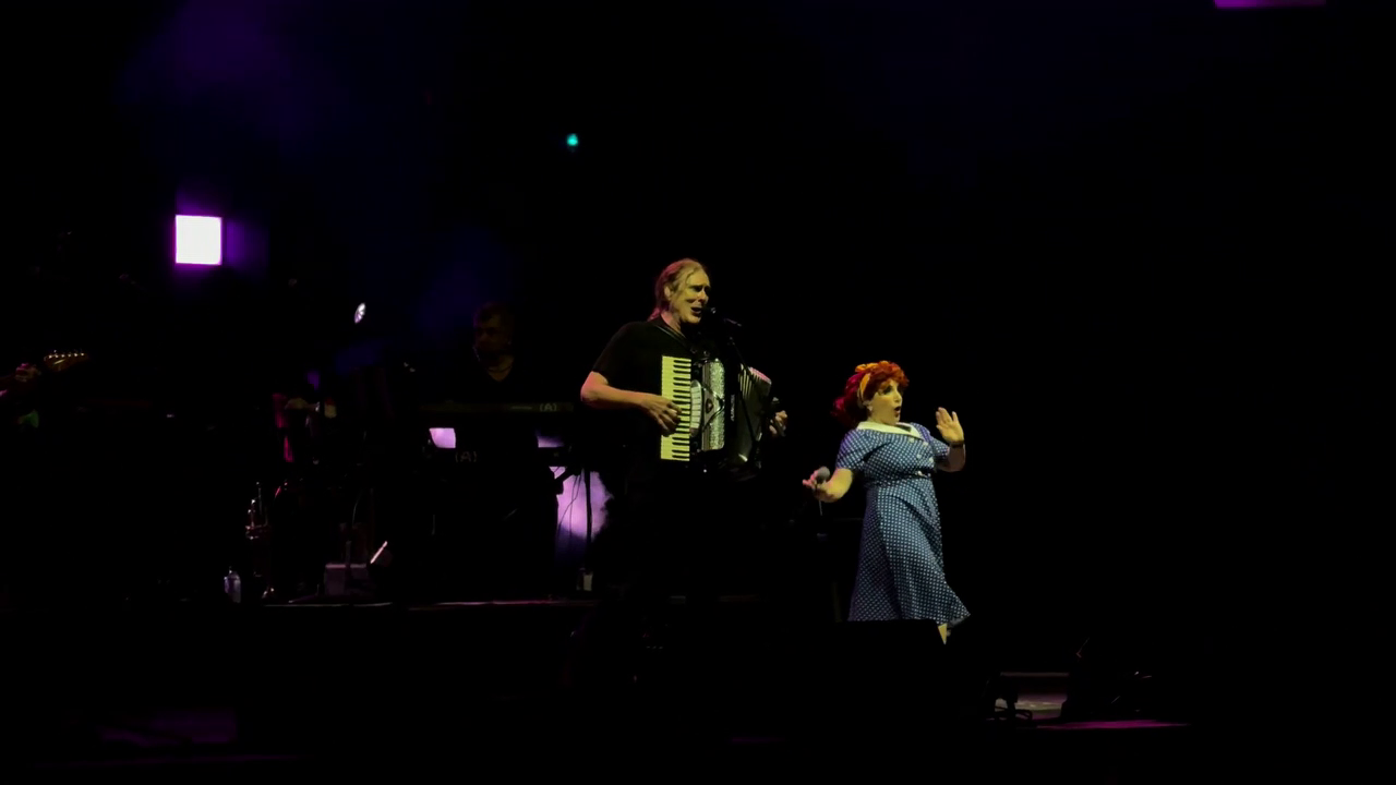 Weird Al Toronto 2025 (27)
