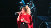 Kelly_Clarkson_281229.jpg