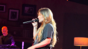 Kelly_Clarkson_Vegas_2025_28629.jpg