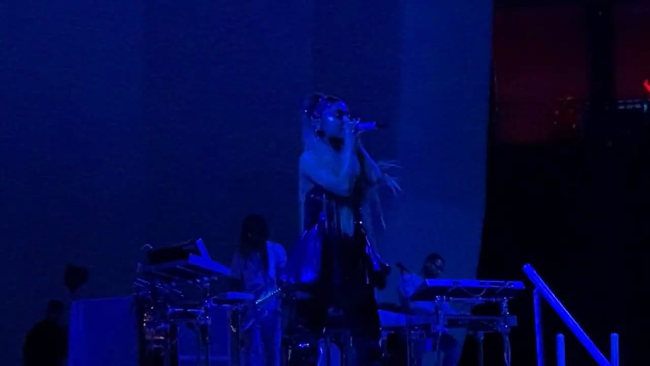 Ariana Grande – Nassau Veterans Memorial Coliseum, November 9th, 2019 (7)
