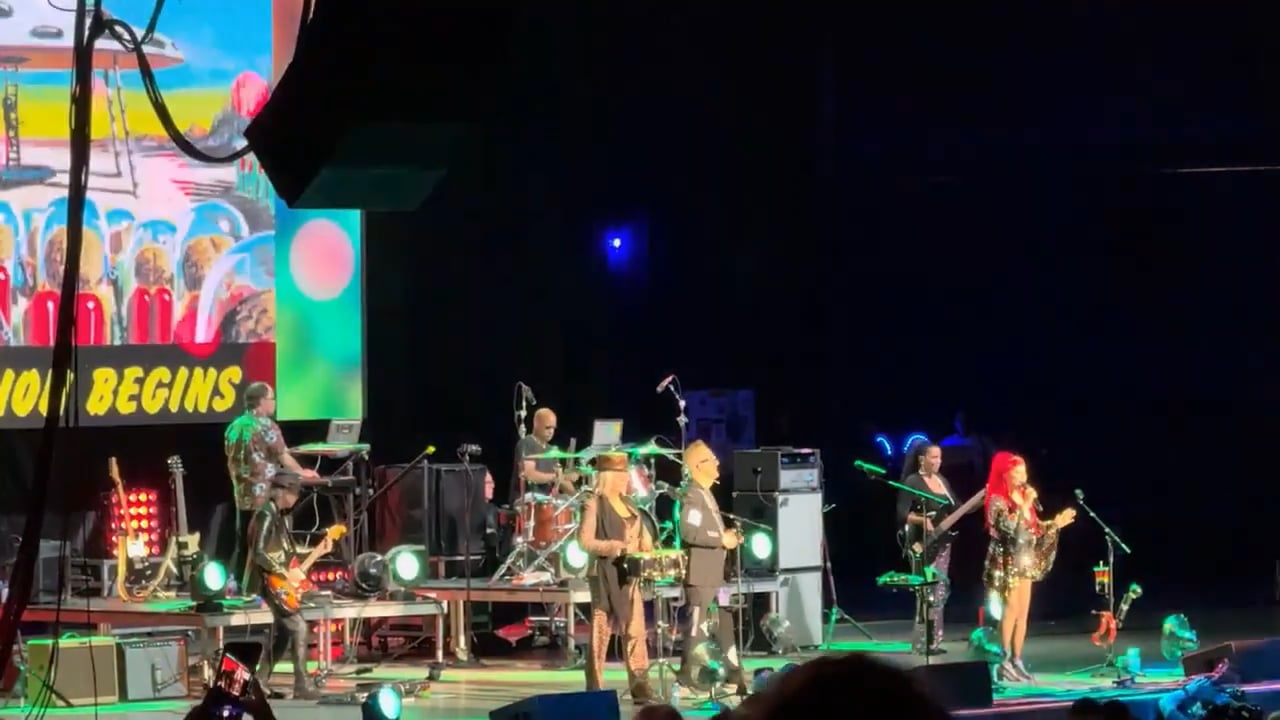 B-52s – Budweiser Stage – Toronto, ON, Canada – September 2025 (4)
