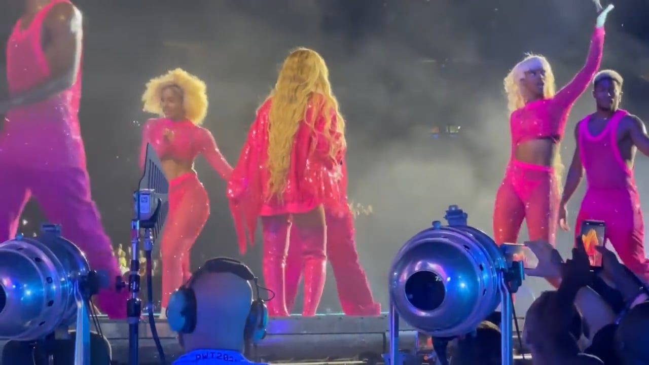 Beyonce – MetLife Stadium, East Rutherford, NJ 2023 (10)
