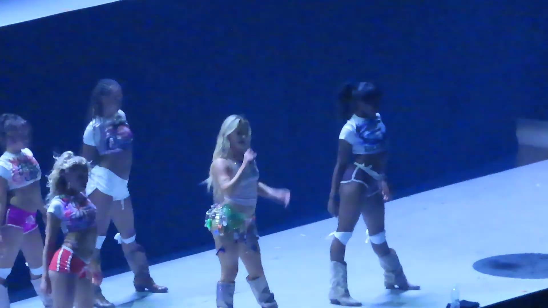 Zara Larsson - Orlando 2025 (4)
