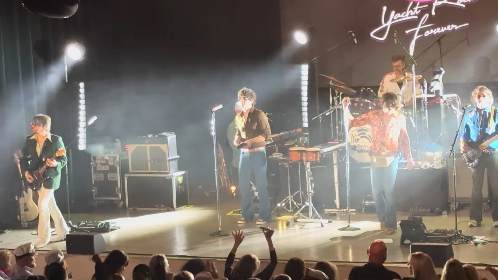 Yacht Rock Revue (15)
