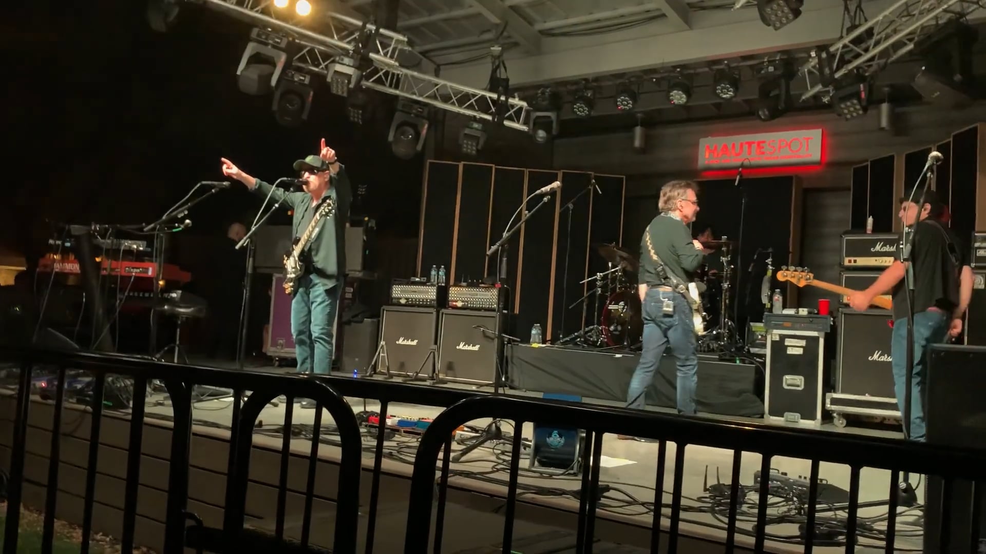 Blue Oyster Cult (2)
